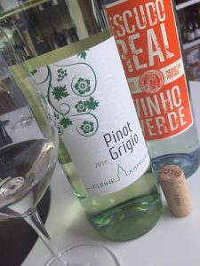 Escudo Vinho Verde Co-operative wine