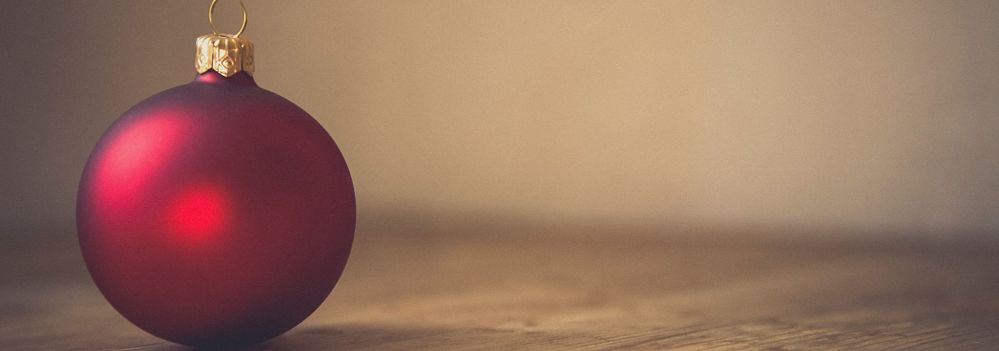 red wine bauble festive red wines Photo by Markus Spiske on Unsplash